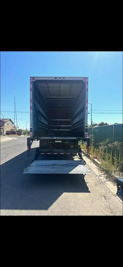Used 2018 International 4300 SBA 4X2