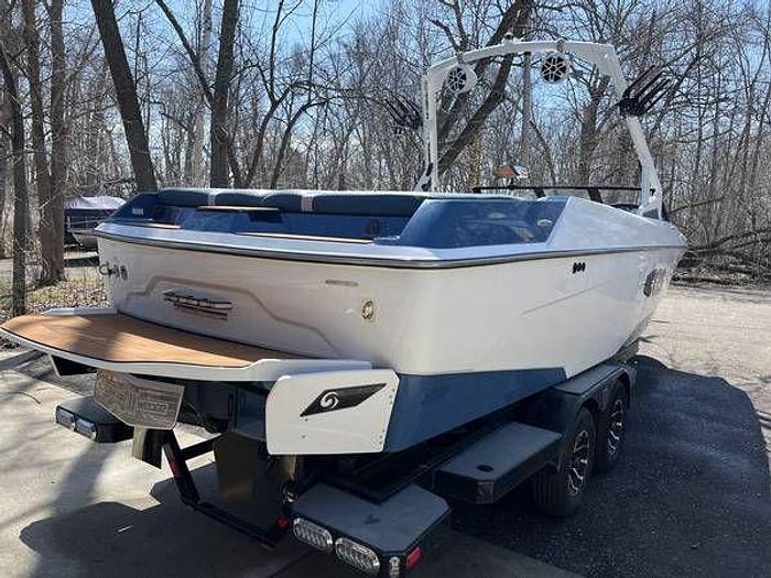 Used 2021 Axis A24 WAKEBOARD BOAT