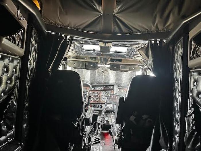 Used 2005 Kenworth W900L