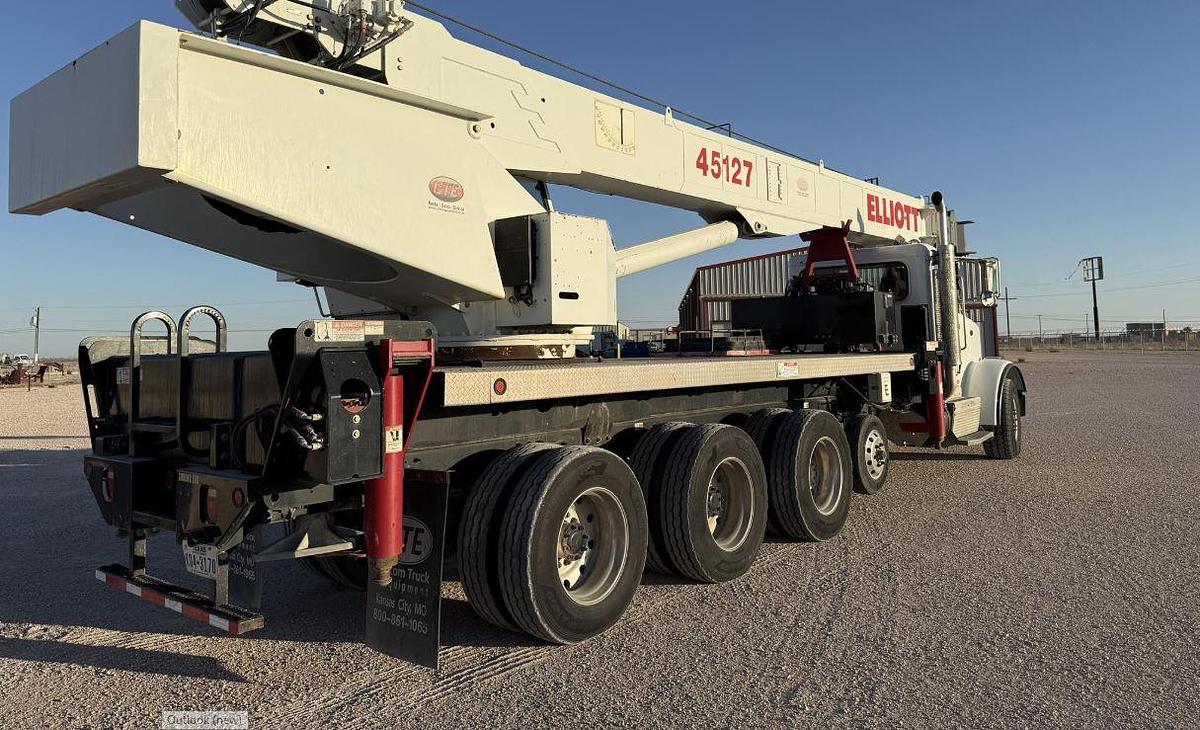 Used 2015 ELLIOTT 45127 MOUNTED ON 2015 PETERBILT 367