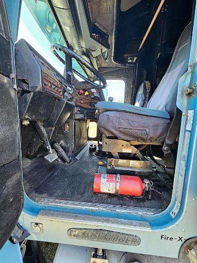 Used 1996 Freightliner FLD120