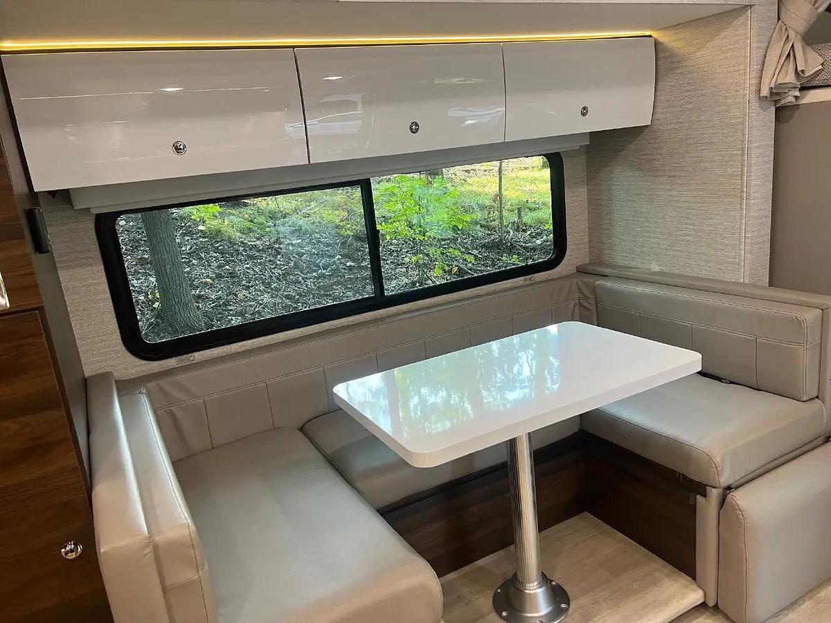 Used 2020 Winnebago View 24J