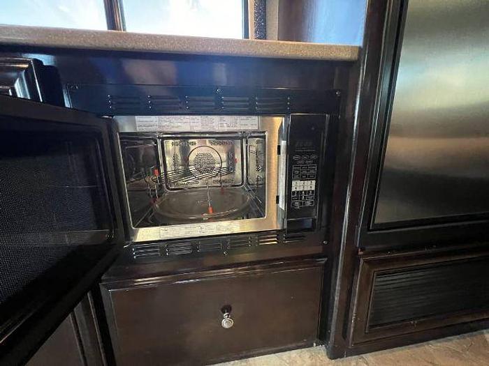 Used 2017 Thor Siesta 24SS