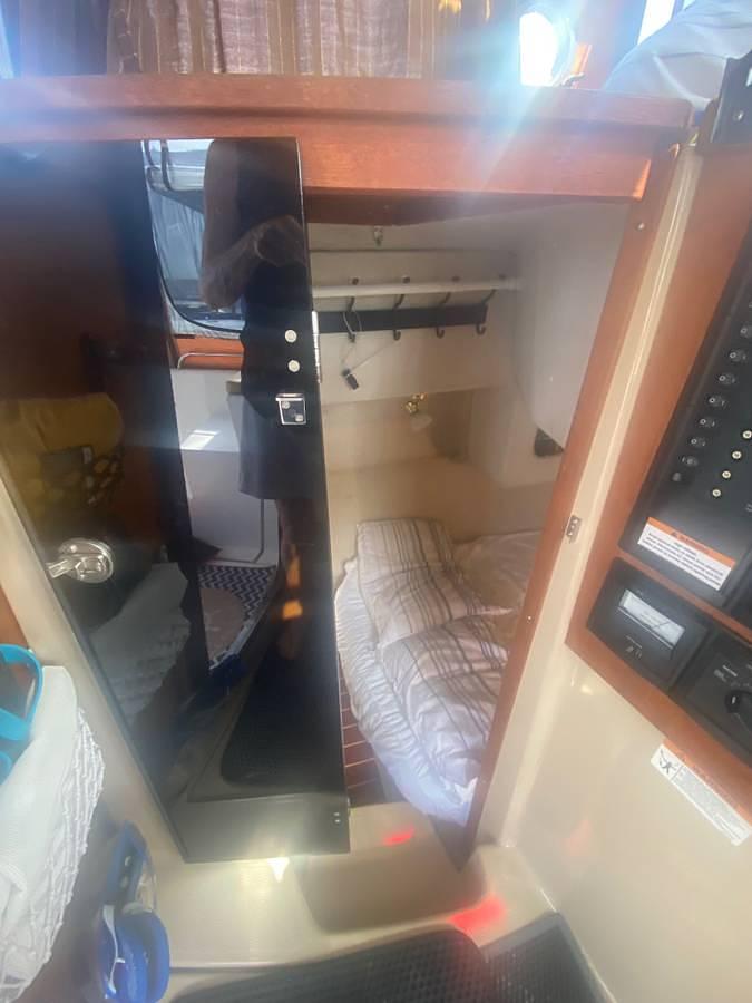 Used 2011 Ranger Tug R29