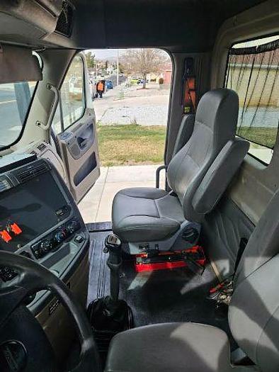 Used 2013 Freightliner Cascadia 125