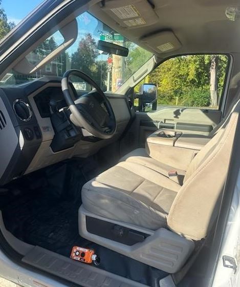 Used  2008 Ford F-550 XLT 4WD Switch-N-Go Hoist Truck | 6.4L Power Stroke Diesel | 78,758 Miles | Ready to Work