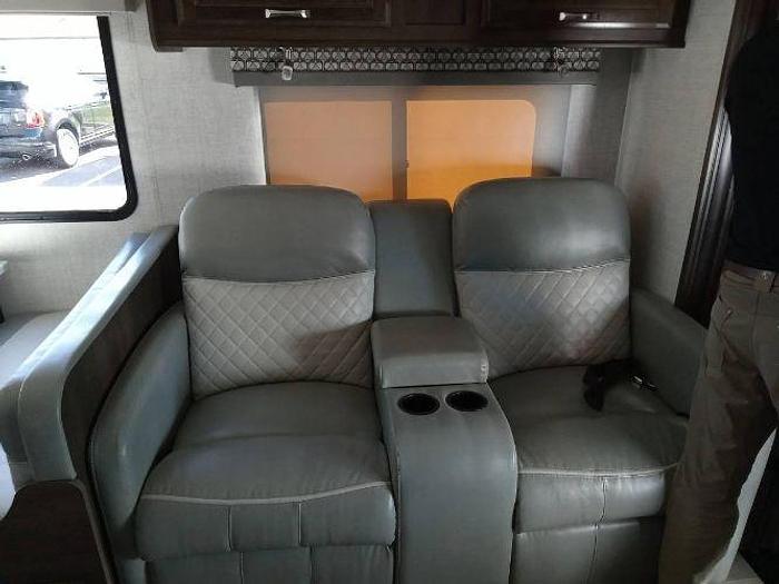 Used 2021 Gulf Stream Conquest 6320