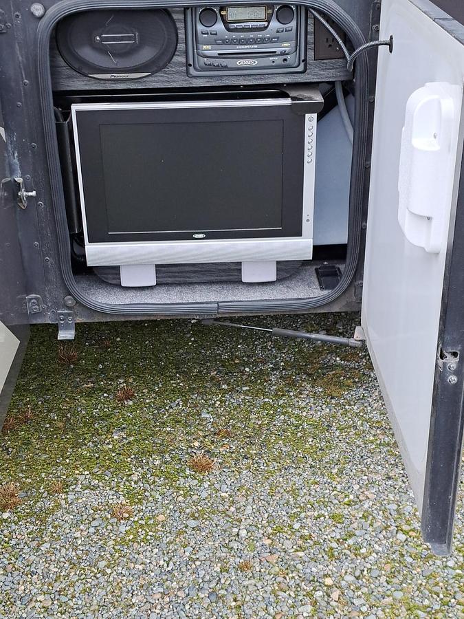 Used 2008 Winnebago Tour 40FD