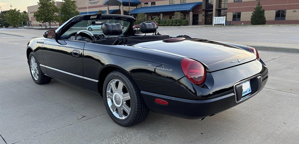 Used 2004 Ford Thunderbird