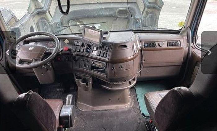 Used 2013 Volvo VNL64T780
