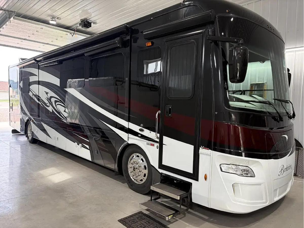 Used 2019 Forest River Berkshire XL 40D