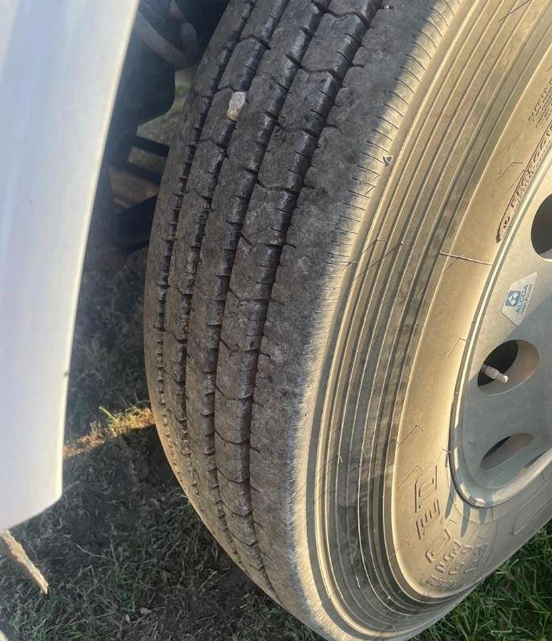 Used 2022 Peterbilt 389 Day Cab