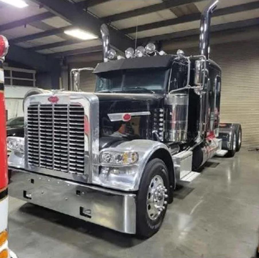 Used 2024 Peterbilt 389X Sleeper Semi Truck