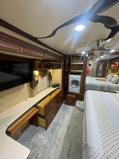 Used 2007 Newmar Essex 4510