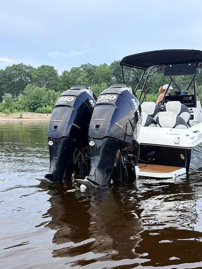 Used 1998 Scarab 302 Center Console