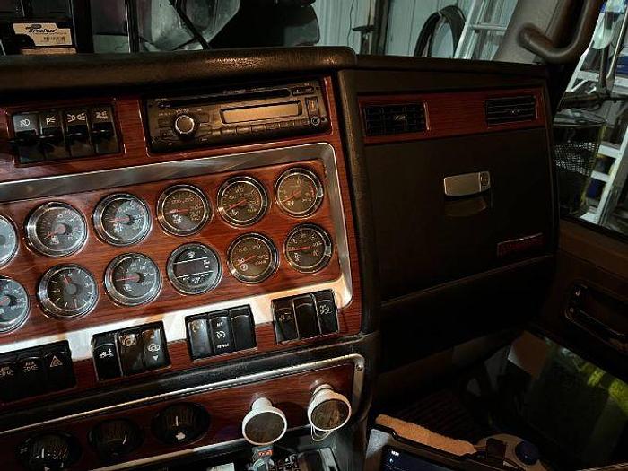 Used 2007 KENWORTH W9L
