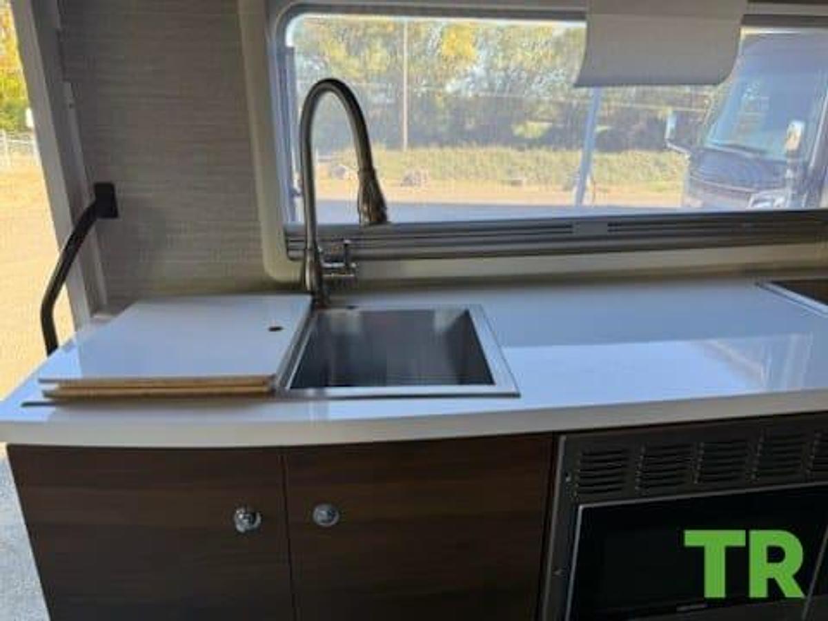 Used 2023 Winnebago View 24d