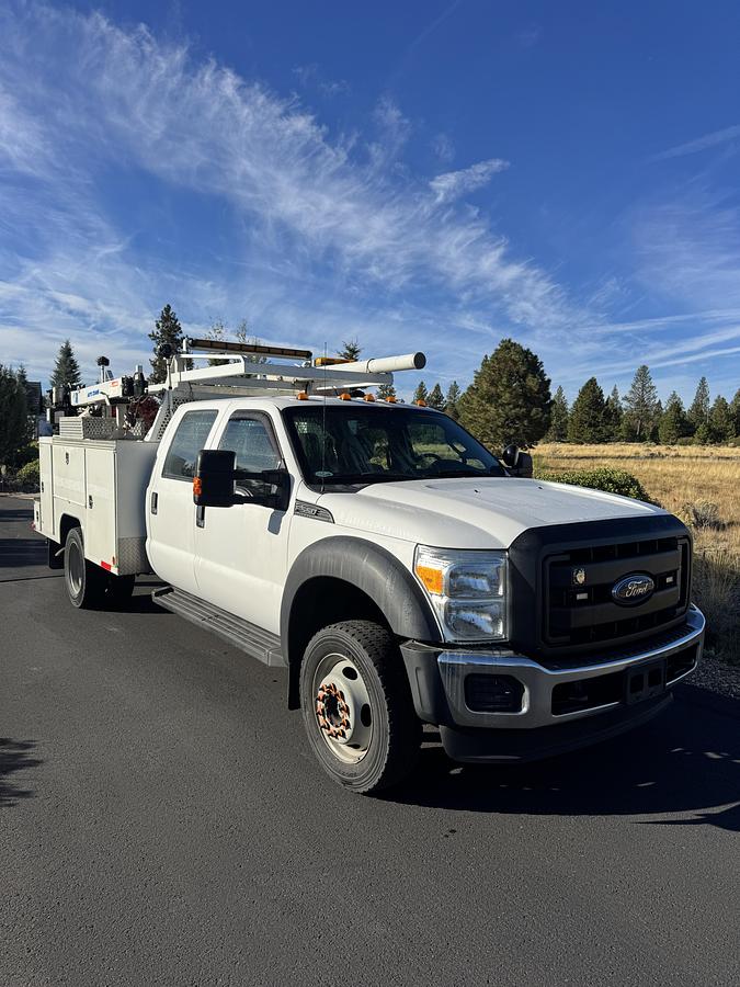 Used 2015 Ford F550 4x4 Crew Cab Service Truck with Welder