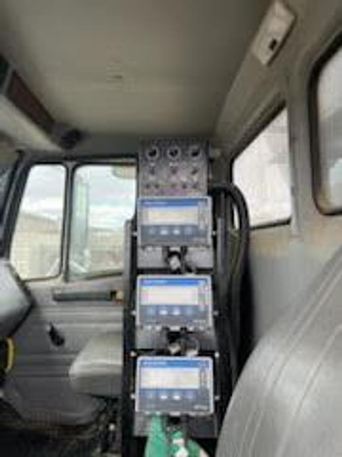 Used 2000 Freightliner FL80