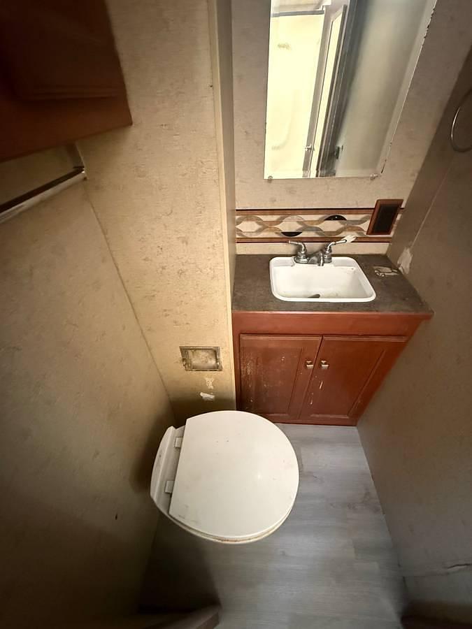 Used 2015 Winnebago Vista Class A Motorhome