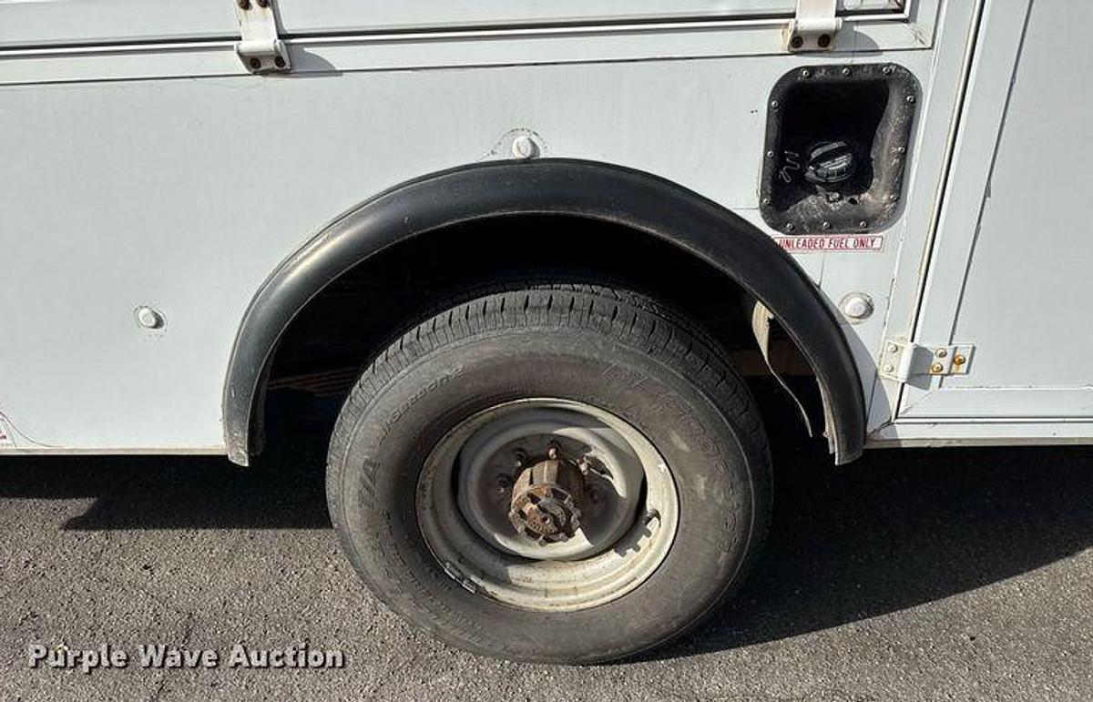 Used 2012 Ford E350 Super Duty Box Truck