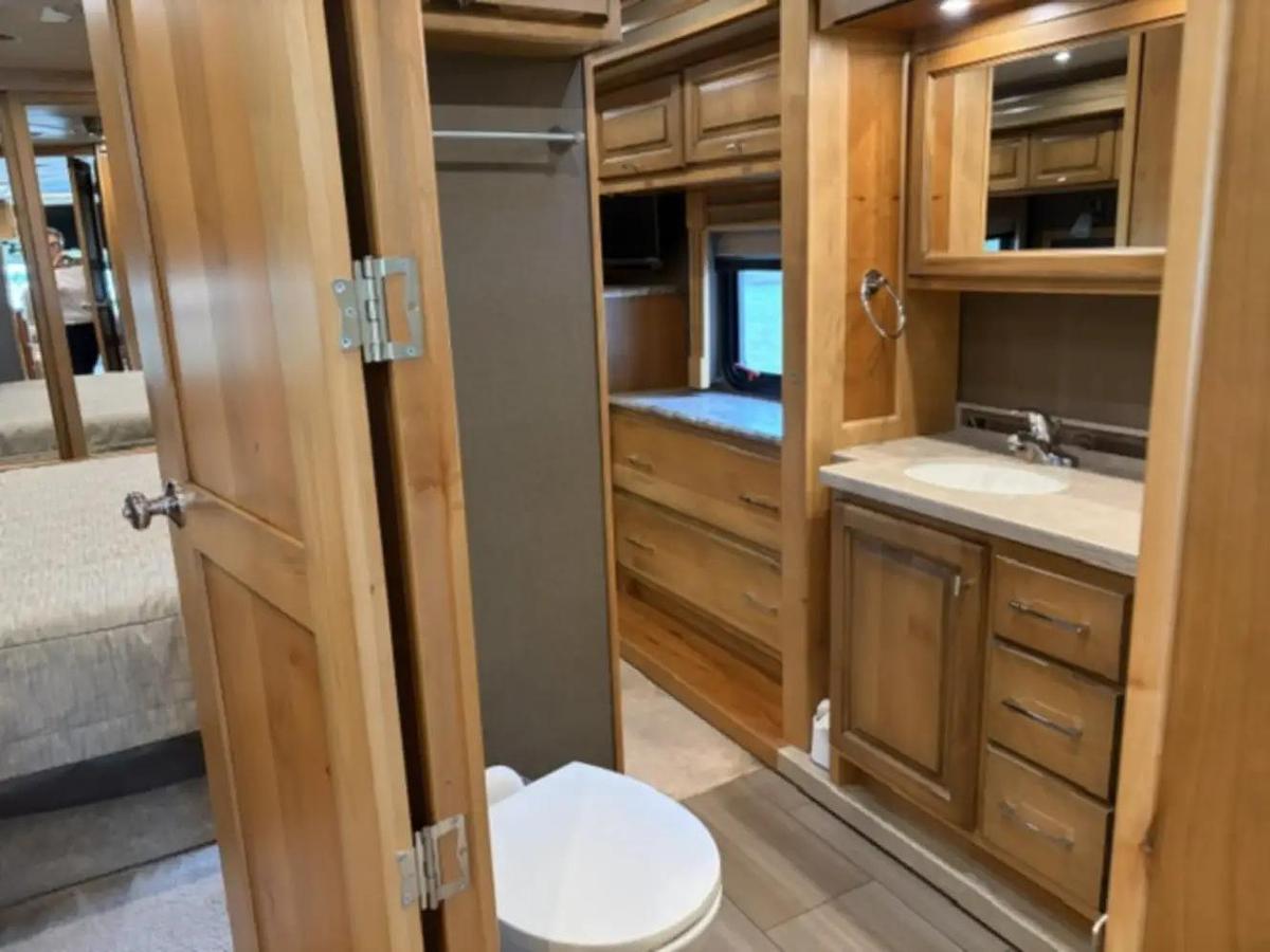 Used 2019 Tiffin Allegro Red 37PA
