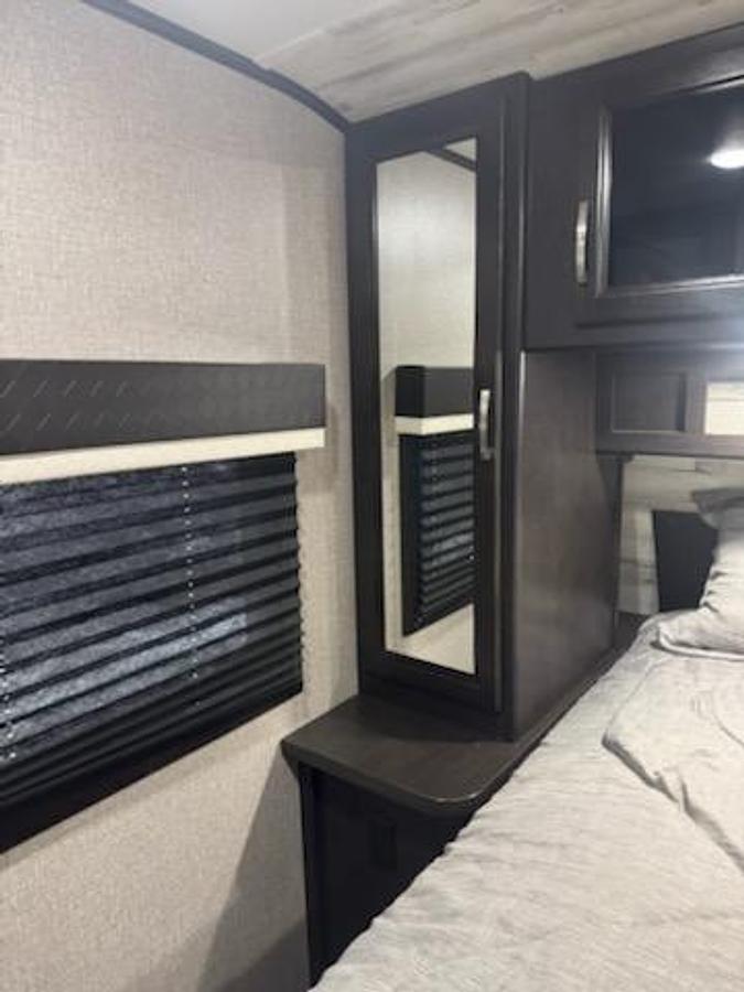 Used 2000 Jayco Featherlight Travel Trailer