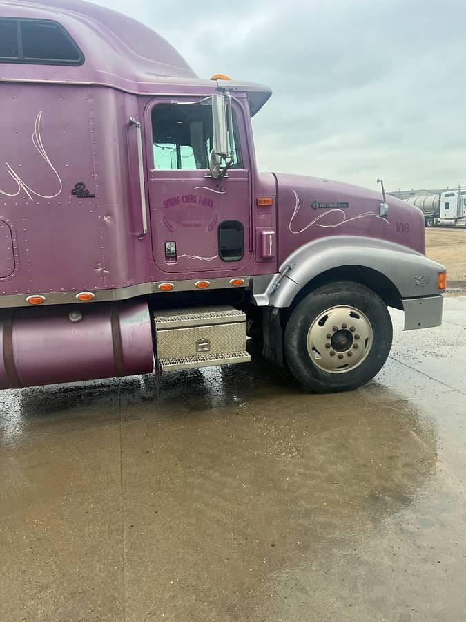 Used 1997 INTERNATIONAL 9400 Sleeper Semi Truck