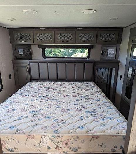 Used 2021 Grand Design Momentum 376THS