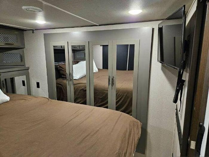 Used 2021 Grand Design Momentum 376TH