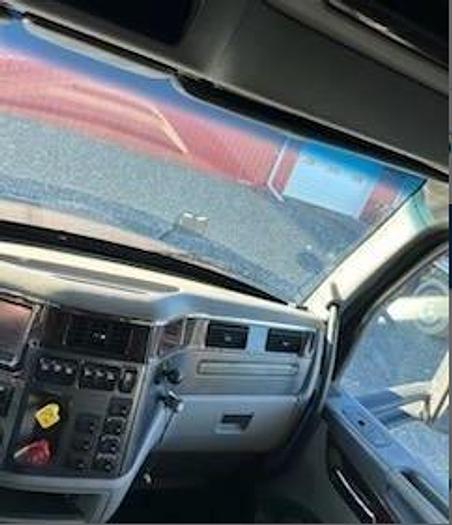 Used 2017 Peterbilt 579 Sleeper Truck