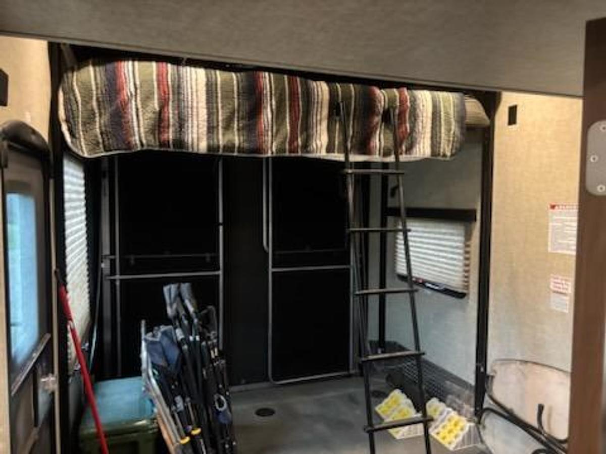 Used 2017 Keystone Impact Fusion IP386