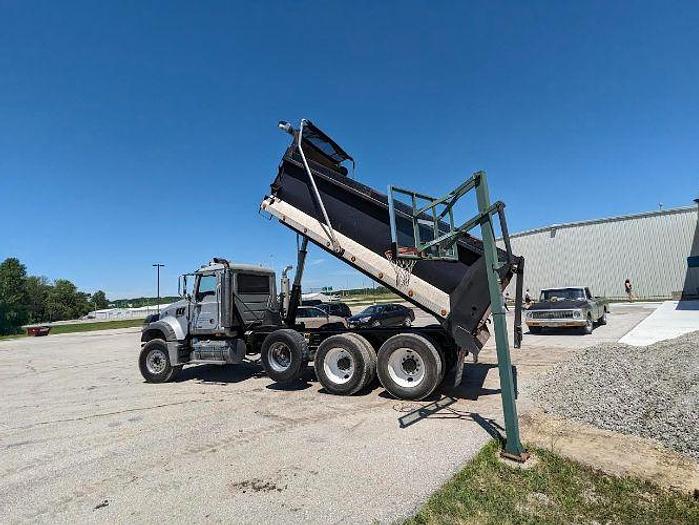 Used 2007 Mack Granite CTP713