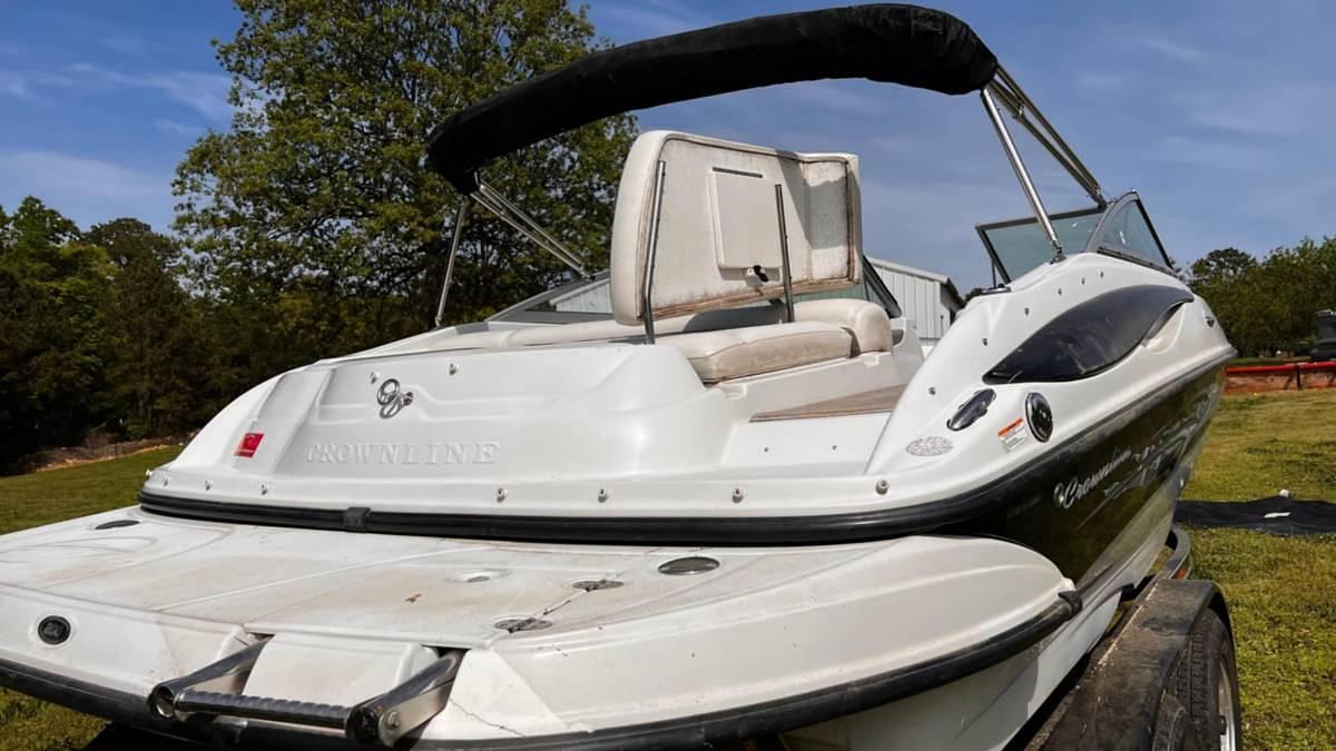 Used 2008 Crownline 305