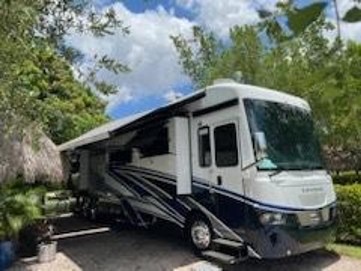 Used 2022 Newmar Ventana 4334