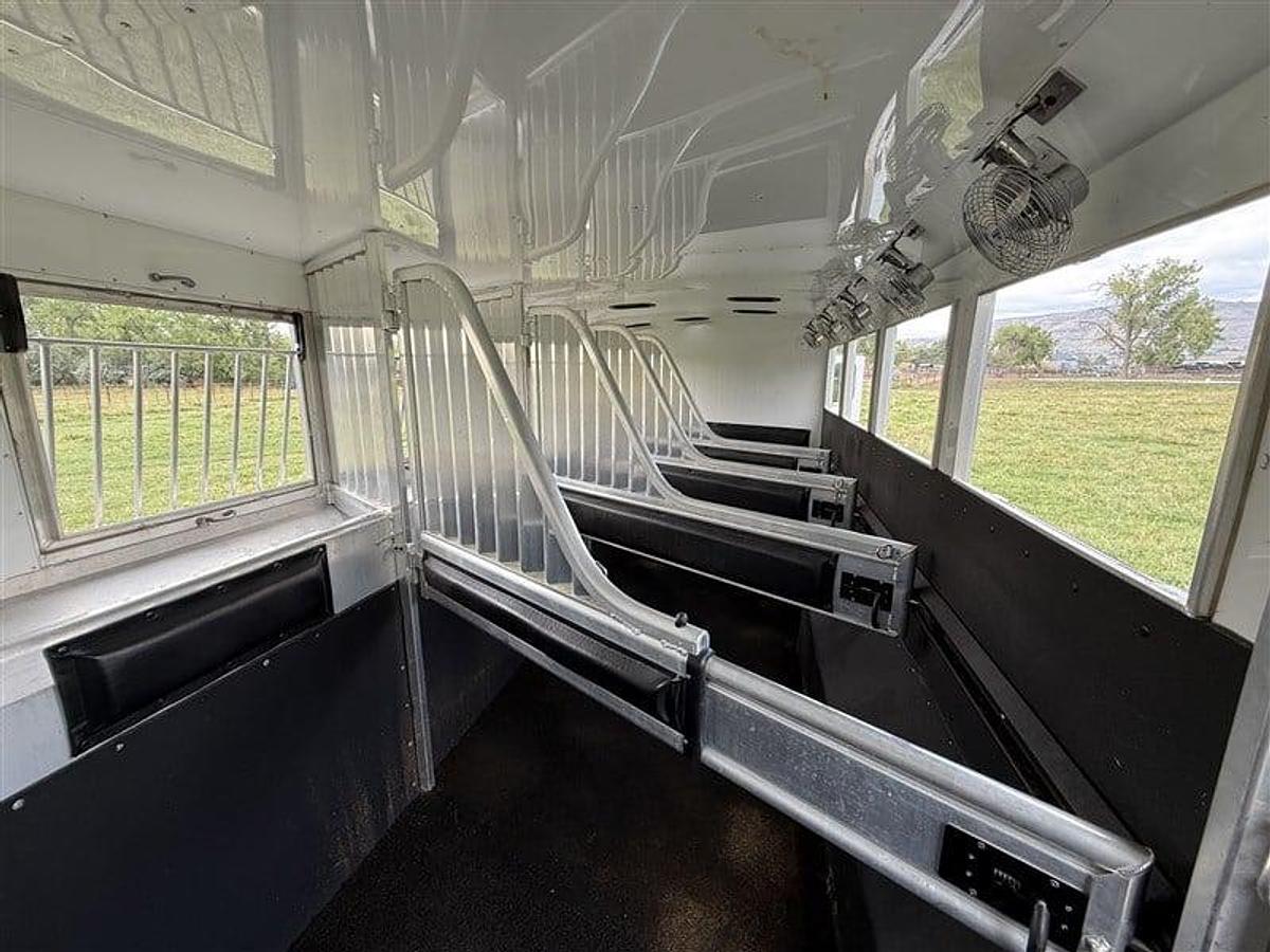 Used 2021 4 Star 5 Horse