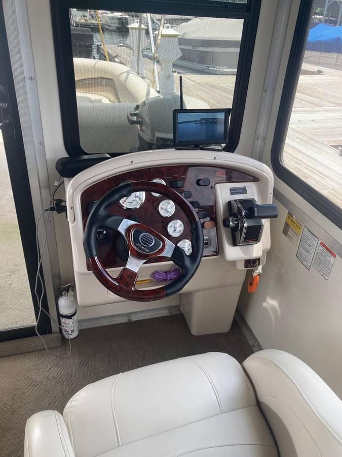 Used 2007 Suntracker Party Cruiser Regency