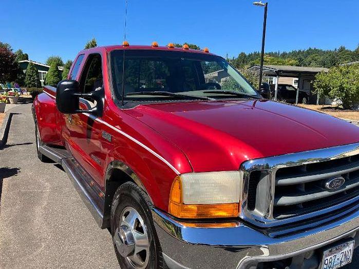 Used 2001 Ford Super Duty F-350 DRW Lariat