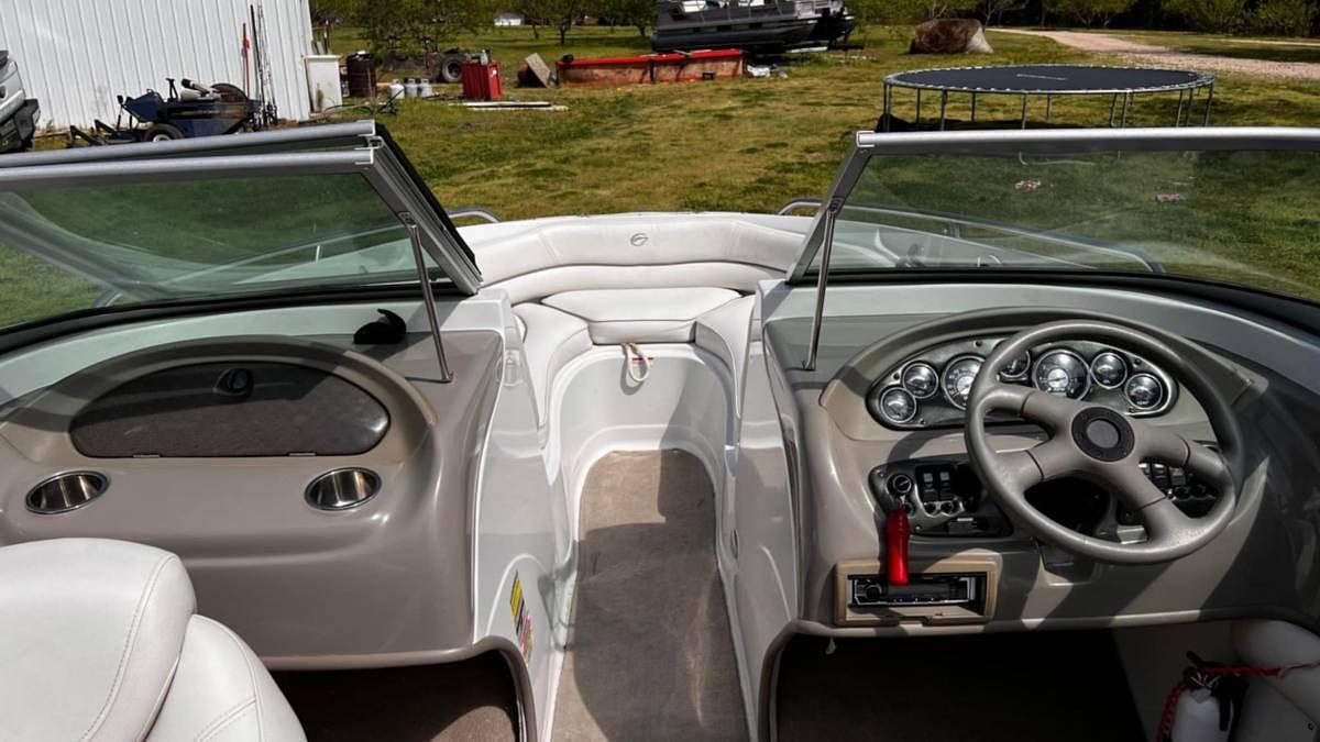 Used 2008 Crownline 305