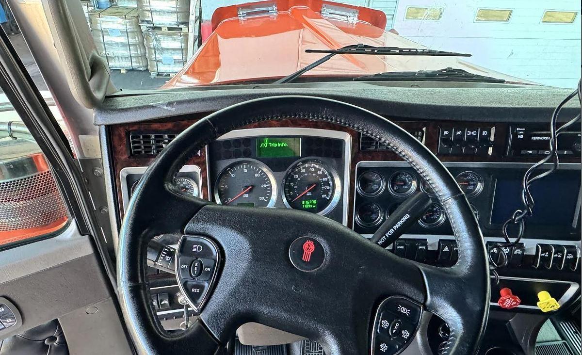 Used 2023 Kenworth W900L Sleeper Semi Truck