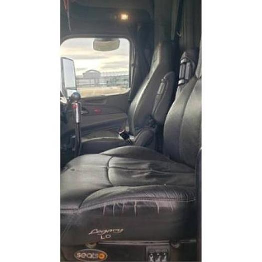 Used 2015 Peterbilt 579 Sleeper Truck