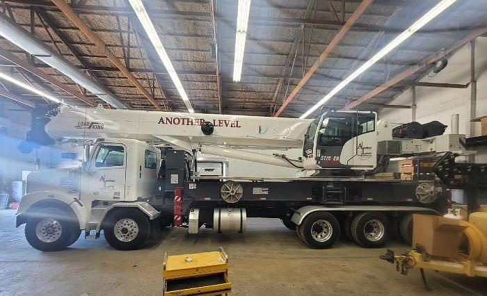 Used 2022 Load King Stinger 80-160 Mounted on a 2022 Freightliner 122SD