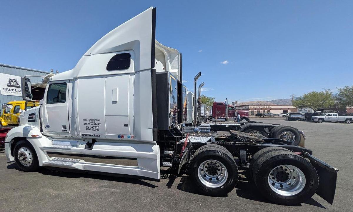 Used 2022 Western Star 5700XE