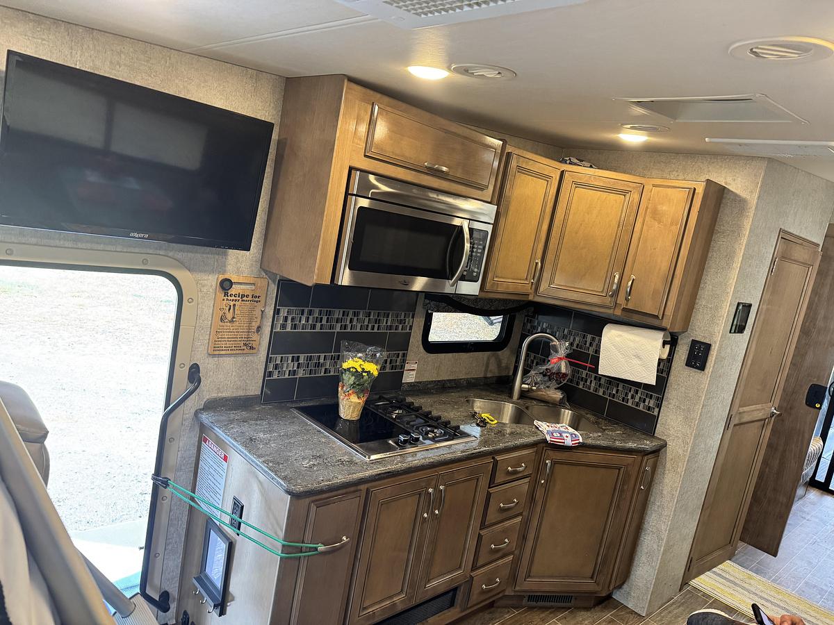 Used 2020 Thor Motor Coach Outlaw 37RB