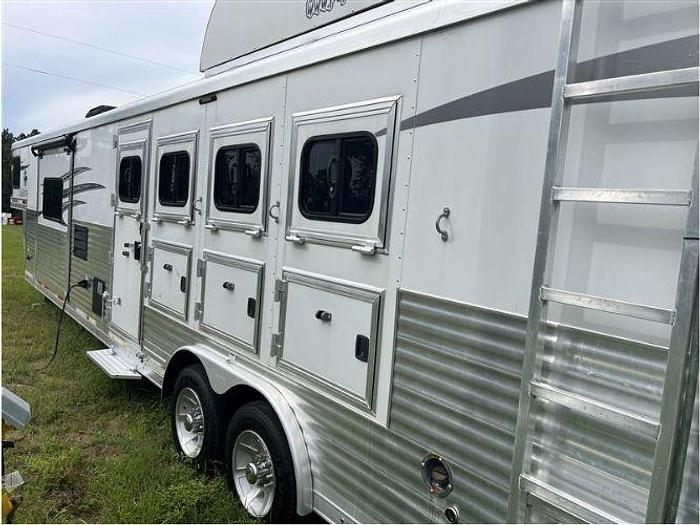 Used 2019 Lakota Charger With LQ