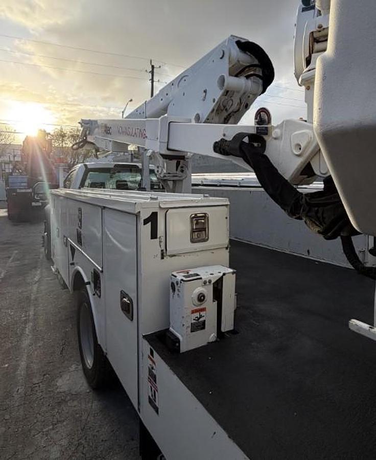 Used 2017 Ford F550 Chipper Dump Truck