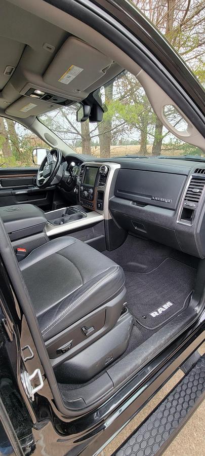 Used 2023 Vanleigh Vilano 320GK Fifth Wheel