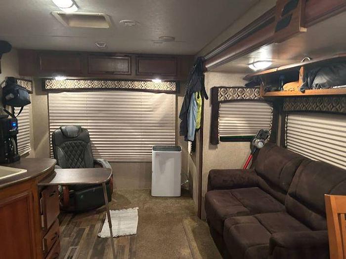 Used 2015 StarCraft Autumn Ridge