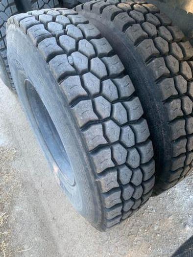 Used 1990 Ford L8000 Grain Truck