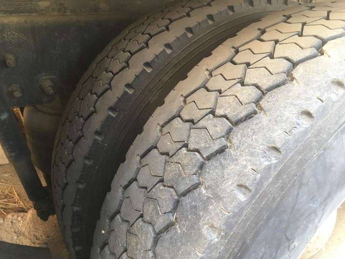 Used 2001 KENWORTH T300